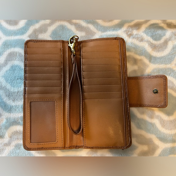 Fossil wristlet. New without tags. Never used - Picture 3 of 3